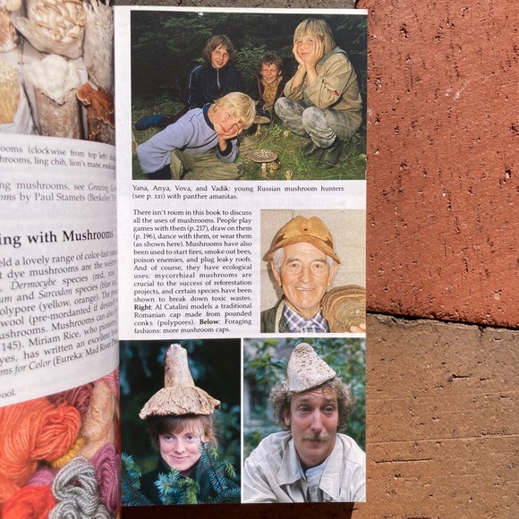 All That the Rain Promises and More Edible Mushrooms Mushie Pocket Guide Plant - Picture 9 of 13